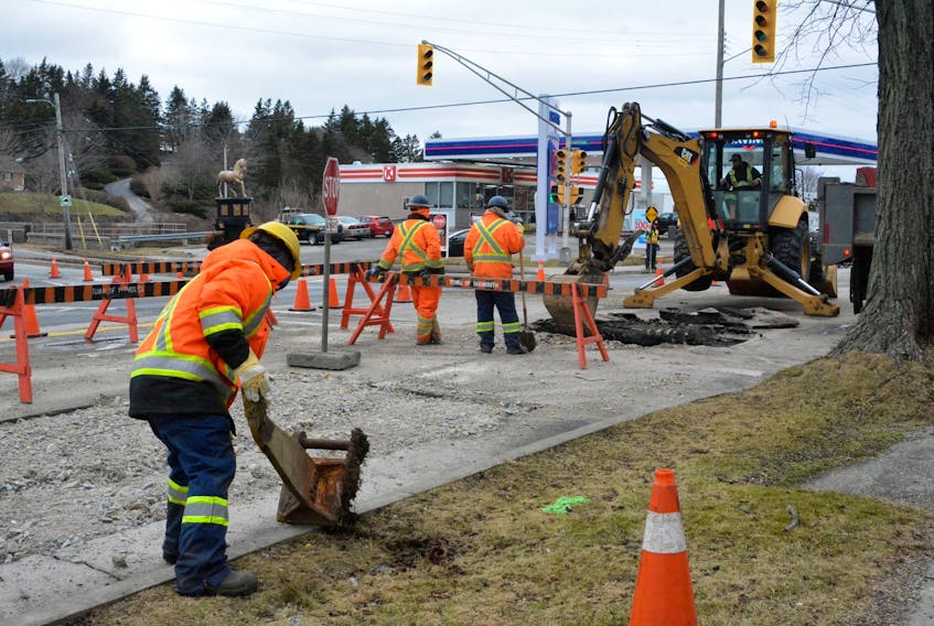 Town crews are repairing a water leak in the town on Feb. 8. Expect some delays in traffic in the area of Main/Chestnut/Vancouver Streets.