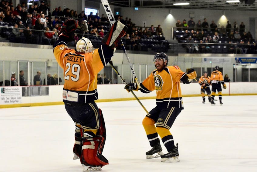 Yarmouth Mariners defeat South Shore Lumberjacks to win MHL's Eastlink South Division Championship. TINA COMEAU PHOTO