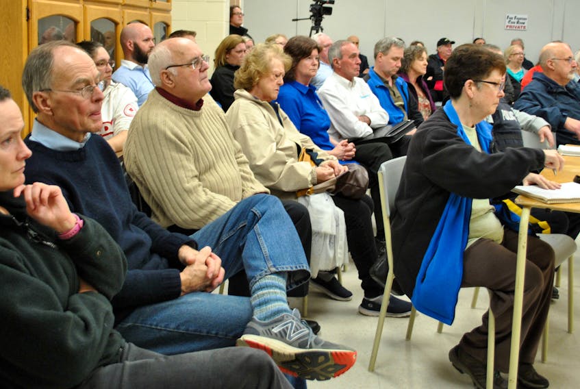 People attending the policing services public information and input session at the Shelburne Community Centre on Feb. 20, hosted by the Town of Shelburne and Town of Bridgewater.