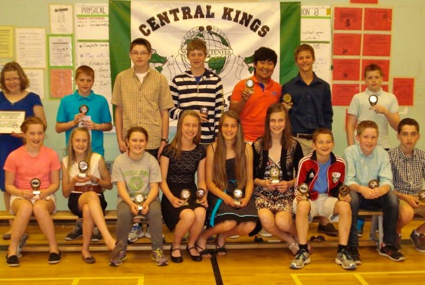 <p>Central Kings held an evening of recognition for its junior and middle school level athletes and teams June 11 at the school. Recognized were, in front, from left, Hannah Comeau-Ouellette, Courtney Lutz, Emma Reeves, Morgan Laffin, Sophie Visser, Cailie Morgan, Lucas Dorrance, Owen Kinsman and Jacob Comeau-Ouellette. In back are Katelyn Robicheau, Alex Parnell, Evan Murphy, Colton Balsor, Justin Woo, Austin Visser and Nathan Parnell. Missing was William Crocker. - Submitted</p>