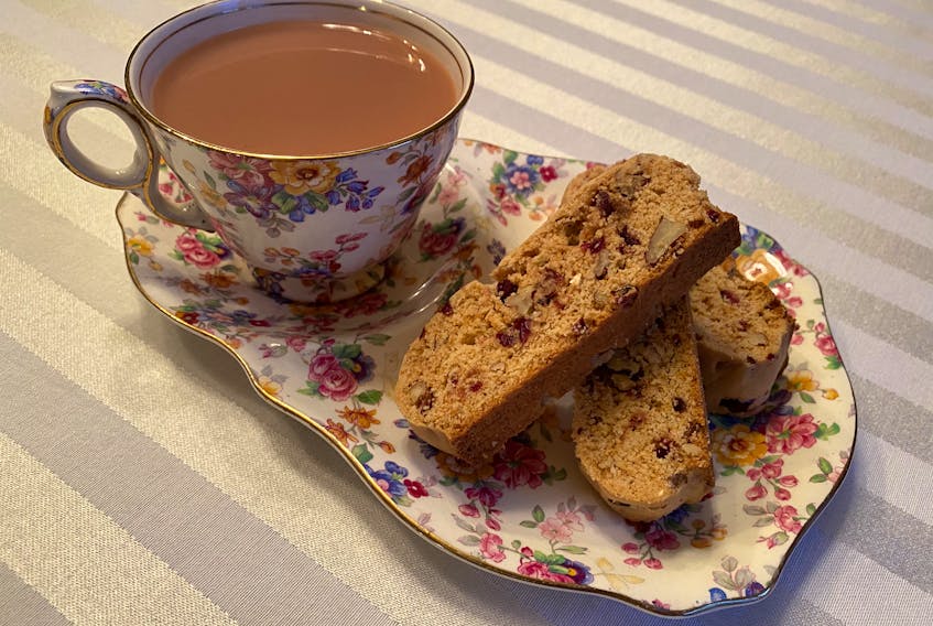 A good cuppa deserves more than one piece of biscotti. Don’t you think? 