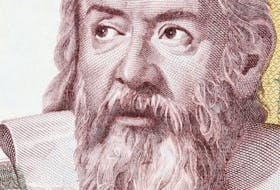 Italian astronomer Galileo played a pivotal role in extending the magnitude system that indicates a star's brightness. 