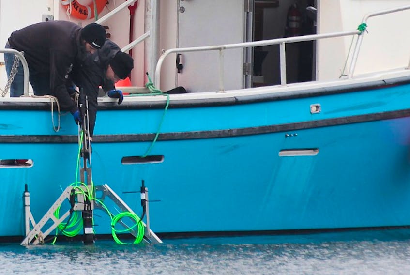 Ocean Sonics Ltd. deploys an icListen hydrophone for a recent research project.