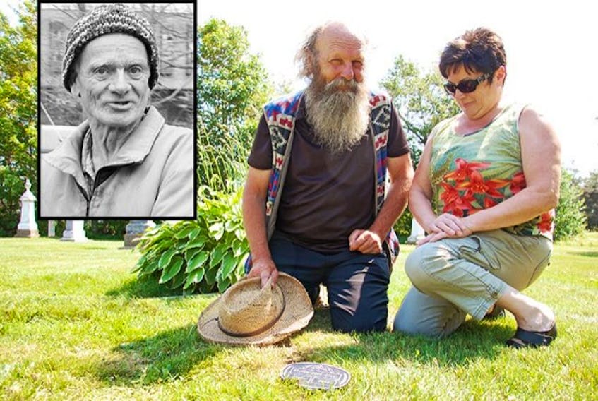 <span>Debby Hennessey and Bill McFadden are encouraging people to donate money to purchase a headstone for the late George Gill. <span>Gill, a familiar character regularly seen collecting empty bottles in a shopping cart in Charlottetown, died in 2012.</span><br /></span>