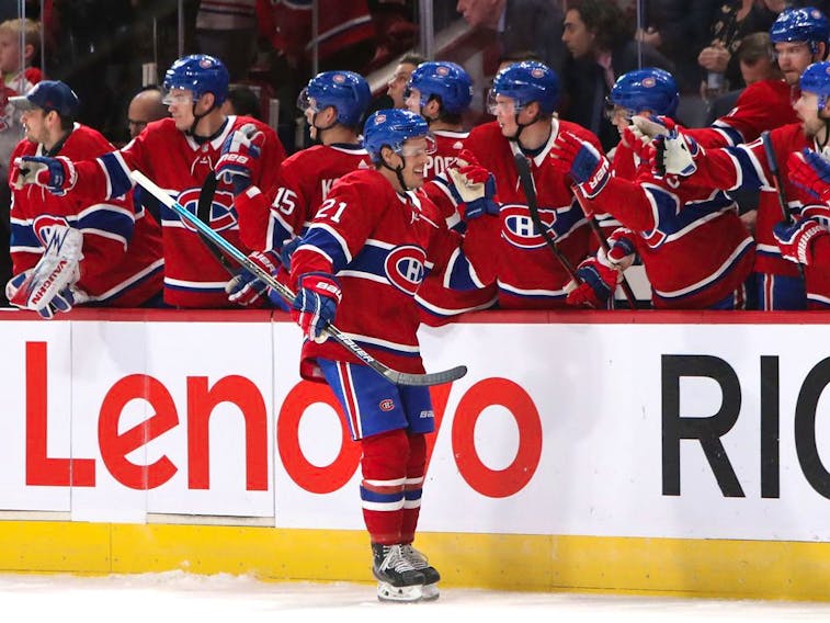 Canadiens’ Nick Cousins celebrates his goal against the Vegas Golden Knights with teammates during the first period at the Bell Centre on on Jan. 18, 2020.