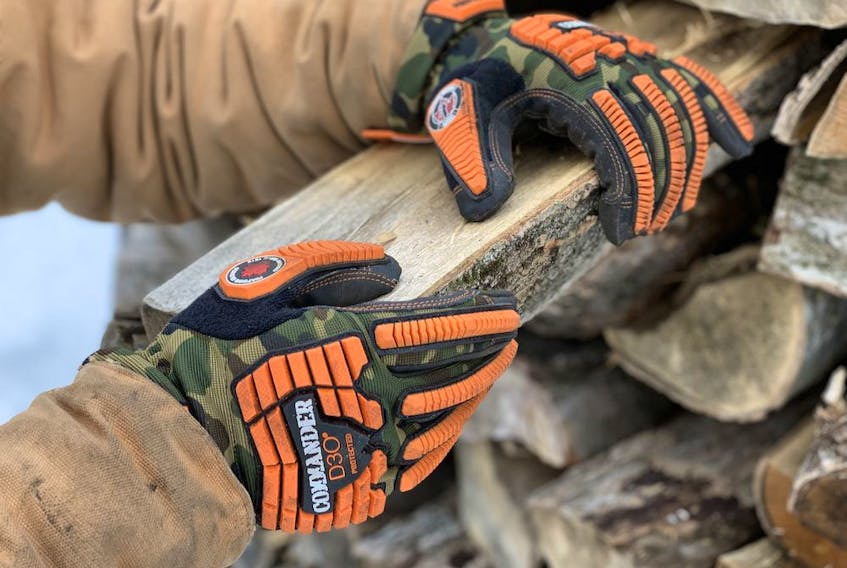 These Canadian-designed gloves offer unique back-of-hand protection plus a financial contribution to Wounded Warriors Canada for each pair sold.