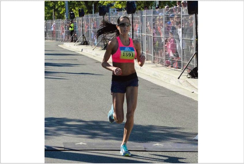 Jennifer Murrin says she has never thought of herself as an elite runner, but she has earned the tag with a run to a championship in Sunday’s Tely 10. It was her sixth win in six local road races this year.