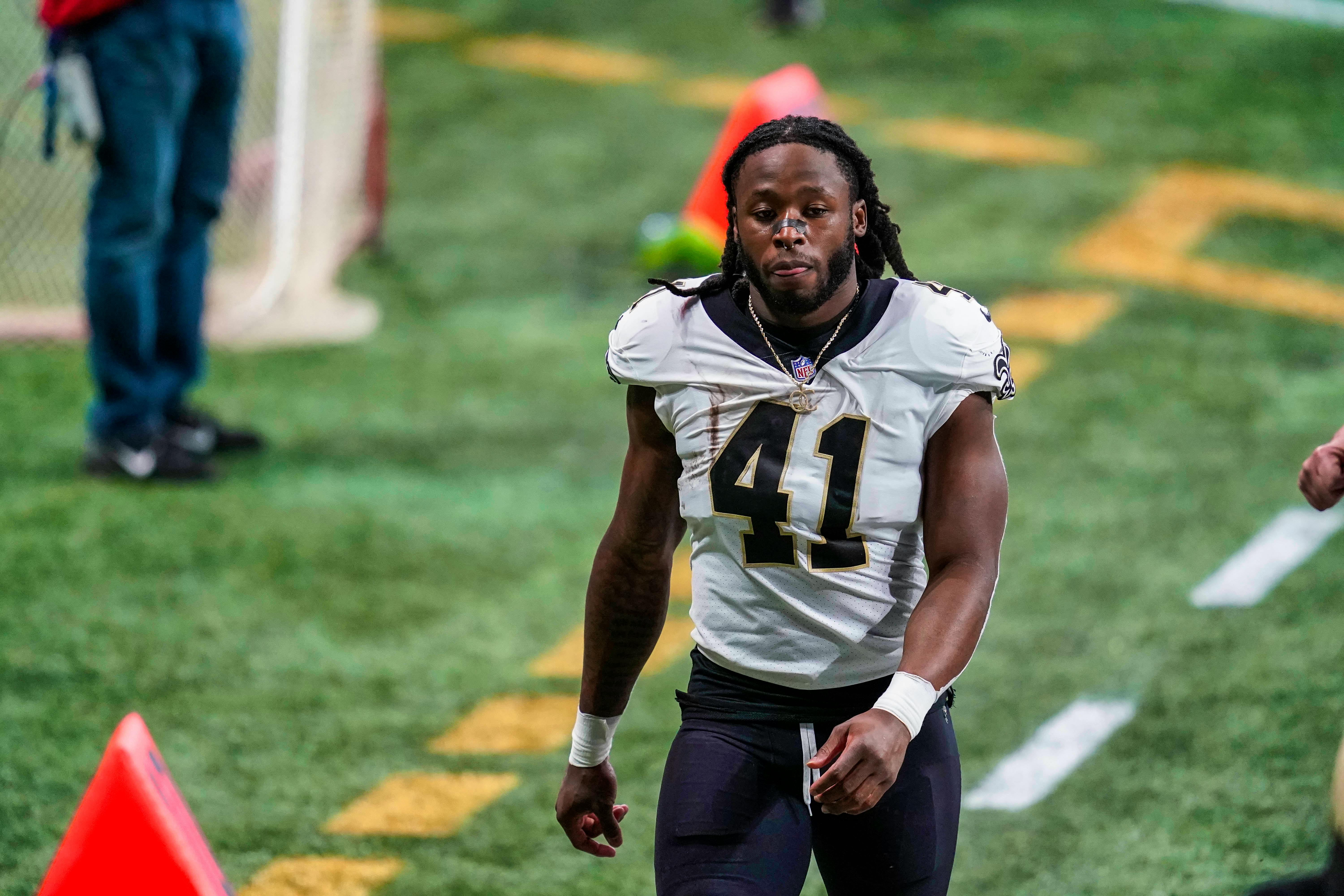 NFL fines Alvin Kamara for Christmas-themed cleats on Christmas