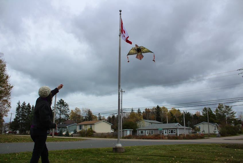 Keep All Eyes on Mi’kma’ki

Amber Buchanan flies a kite with an eye painted on it in front of the  DFO office in Westmount on Friday as part of Watching, an art installation initiated by Sydney-based artists Suzi Oram and Jen Cooper in support of honouring treaty rights. There will be a show of solidarity for people to fly their kites or display their eyes at the park on Kings Road, next to the Habourview Inn and Suites, across from Wentworth Park, on Saturday at 2:30 p.m. The artists are encouraging people to create an eye and fly it on a kite or simply display it anytime, anywhere, to illustrate that they are watching the way government, media, industry, authorities and individuals are responding to Mi’kmaq communities exercising treaty rights as granted by the Supreme Court of Canada. People can find out more by visiting the Facebook page: Watching, an Art Installation in Solidarity: All Eyes On Mi'kma'ki. Chris Connors / Cape Breton Post. 



