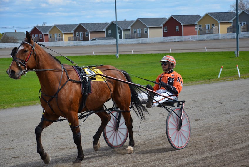 Ken Murphy drove Machinthesand to a 1:55.1 victory in the featured race at Red Shores at Summerside Raceway on Wednesday night.