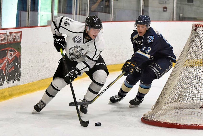 Mount Pearl's Zachary Dean (left) hasn;t seen a lot of ice time with the Gatineau Olympiques thanks to the impacts of COVID-19. — Martin Roy/Le Droit