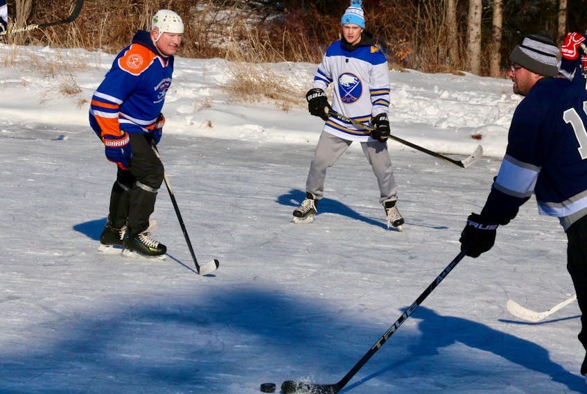 It didn’t take long for retired NHLer Marty McSorley to feel at home on the ice at Long Pond.
CAROLE MORRIS-UNDERHILL