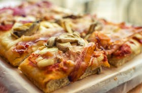 The best pizza recipes are practical. — 123RF stock photo