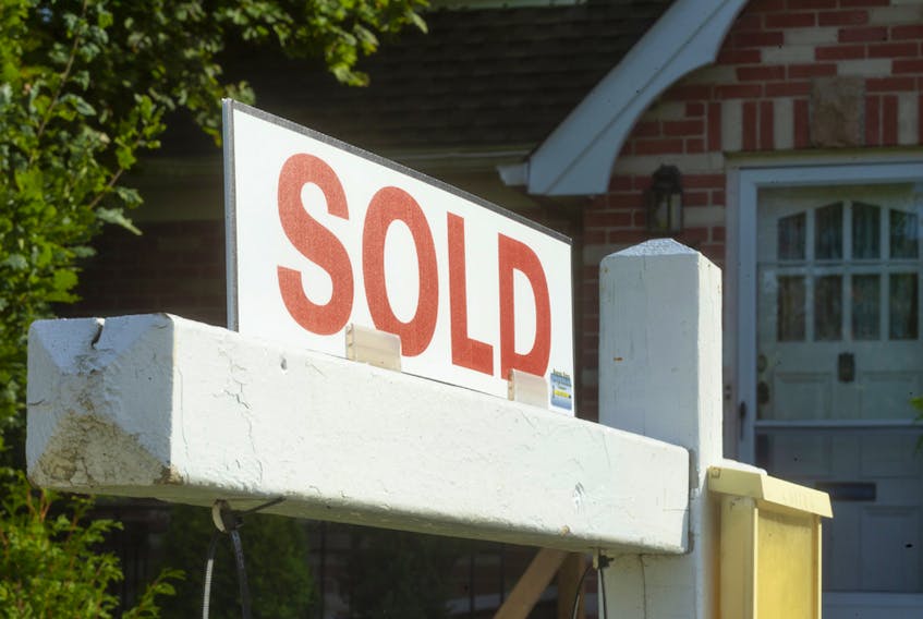Canadian home buyers are getting involved in bidding wars during the pandemic.