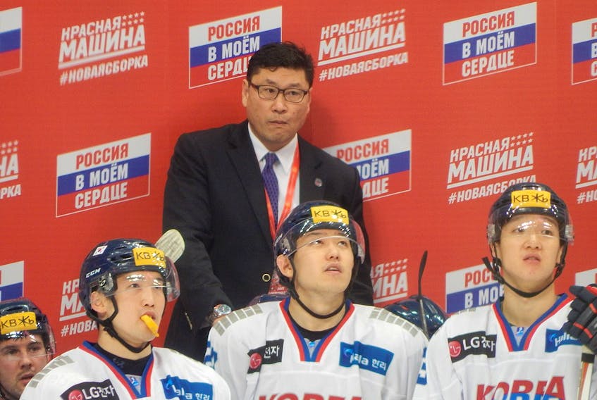 Baek Chi-sun (head coach Jim Paek) and Team Korea players, shown in December 2017 in a photo by Oleg Bkhambri.