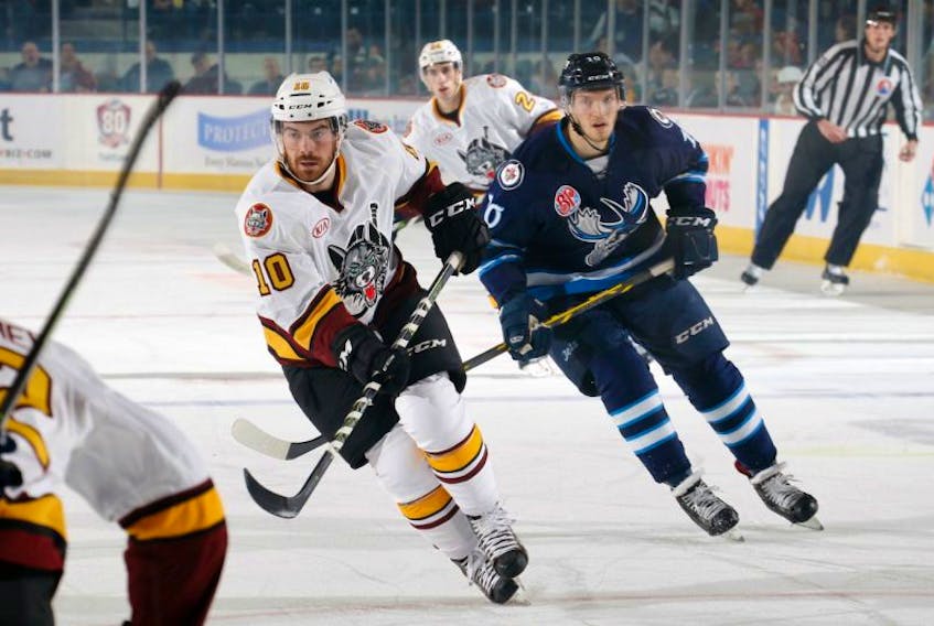 Zach O’Brien (10) played his last full American Hockey League season with the Chicago Wolves in 2015-16. He’ll be looking for another one after signing a one-year AHL contract with the Bakersfield Condors, the top affiliate of the Edmonton Oilers.