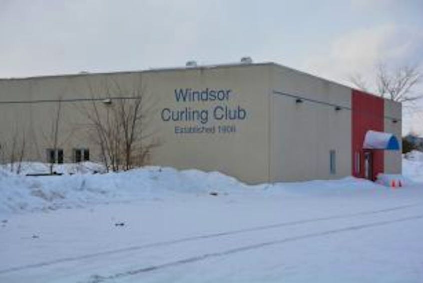 ['The Windsor Curling Club is located on Grey Street.']