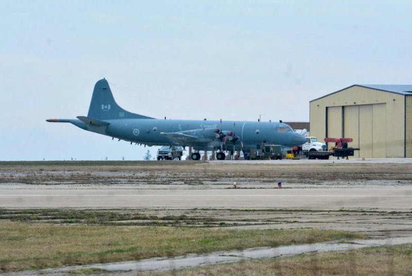 An Aurora aircraft from 14 Wing Greenwood had to spend a few days in Yarmouth after a bird strike that occurred the evening of April 26. A propellor had to be replaced. 